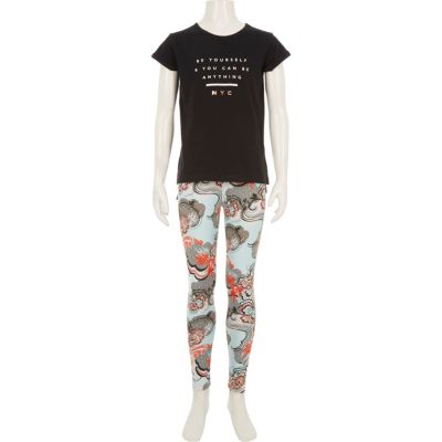 Girls black t-shirt and print leggings outfit